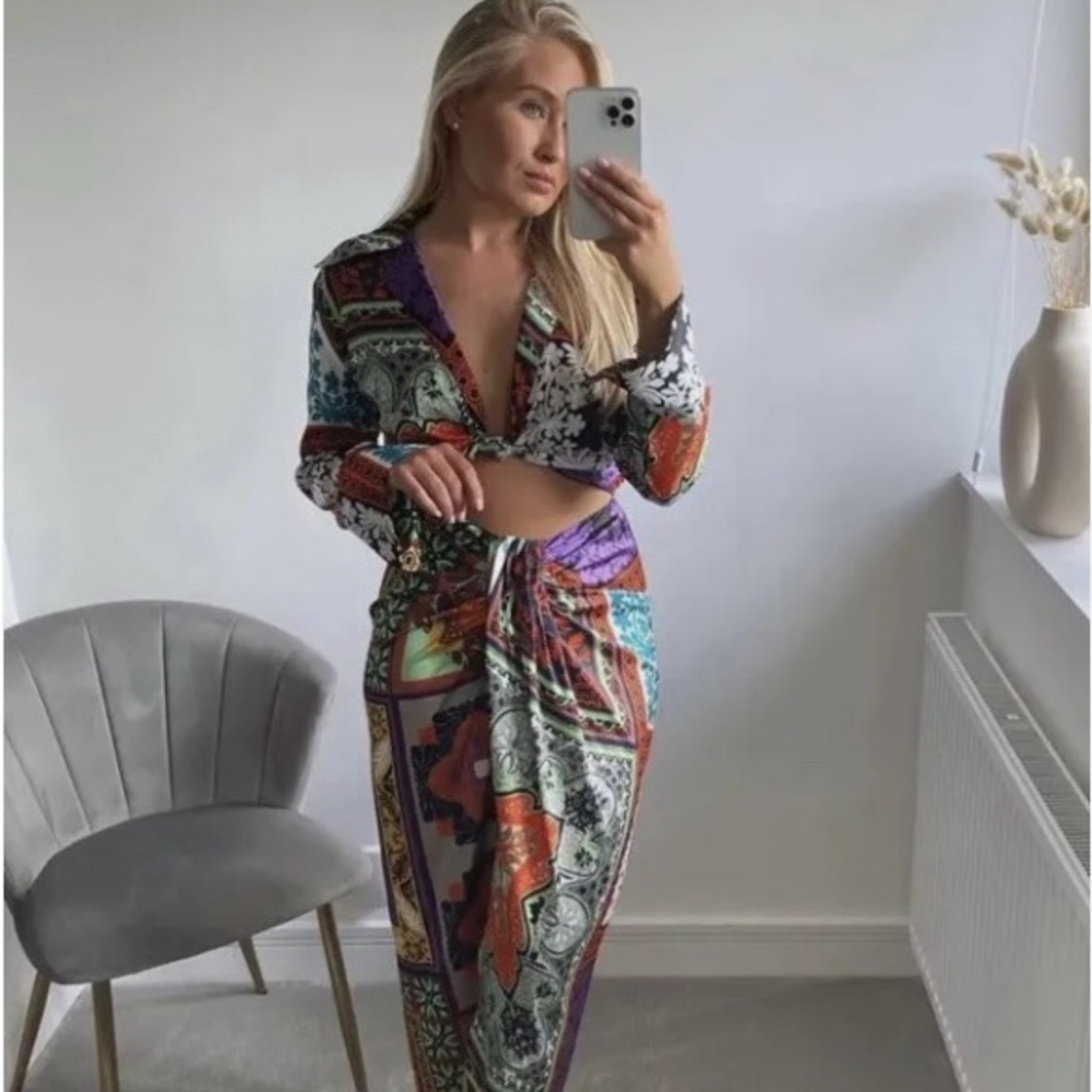 Zara Multicolor Patterned set - Picture 9 of 10